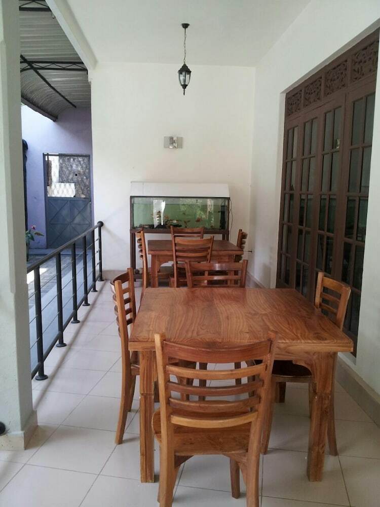 Hotel Elkaduwa Bungalow