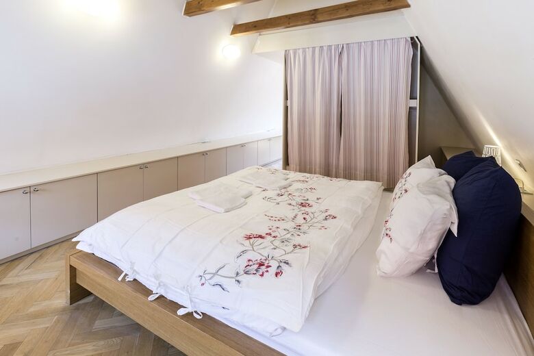 Apartamentos Fantom Home