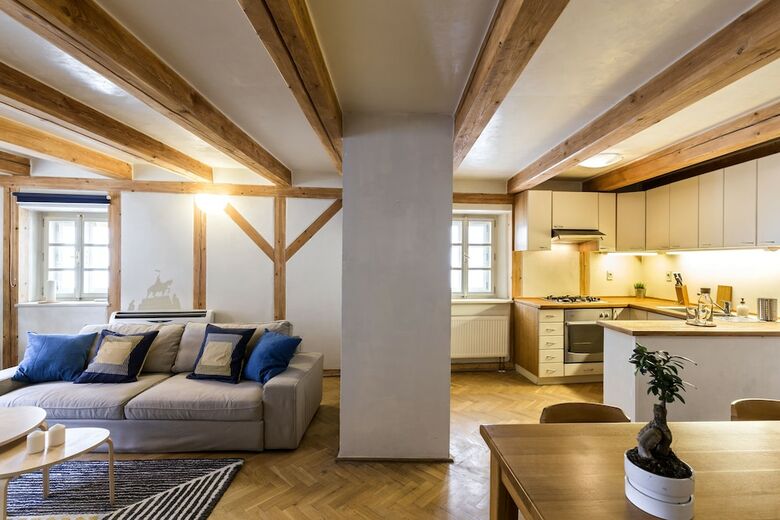 Apartamentos Fantom Home