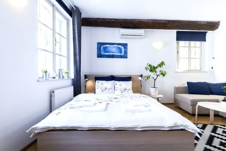 Apartamentos Fantom Home