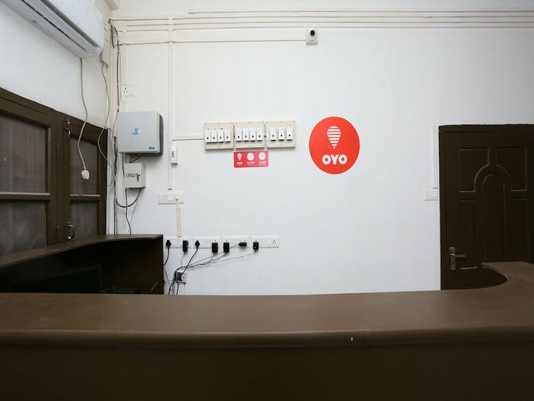 Hotel Oyo 10912 Nirman Residency