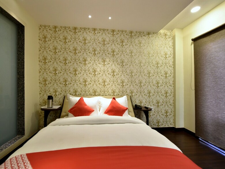 Hotel Oyo 13217 S S International