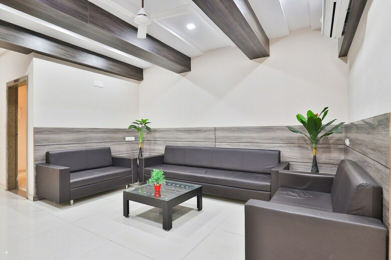 Oyo 12309 Hotel Ananya