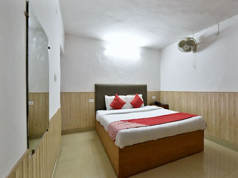 Oyo 12023 Hotel Jasmine