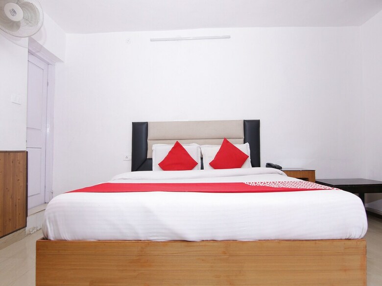 Oyo 12023 Hotel Jasmine