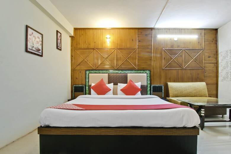 Oyo 11741 Hotel Nest