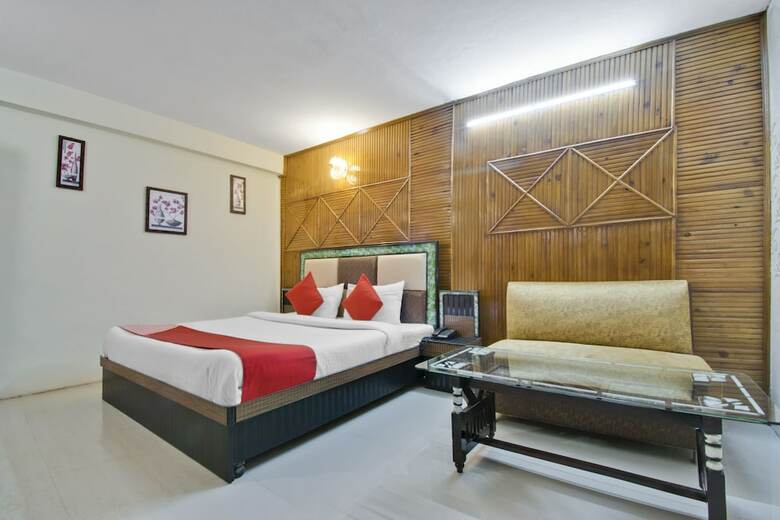 Oyo 11741 Hotel Nest