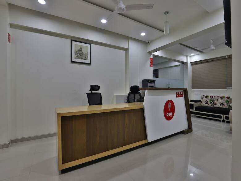 Oyo 12462 Hotel Shiv Inn