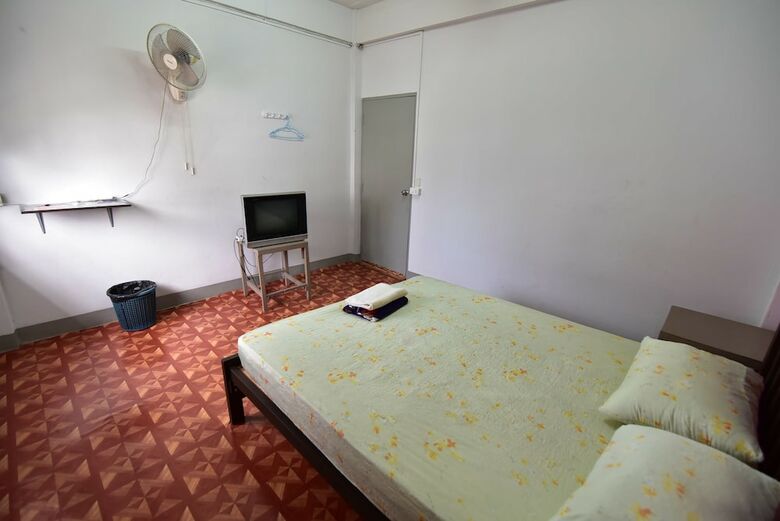 Hostal Friend House - Adults Only