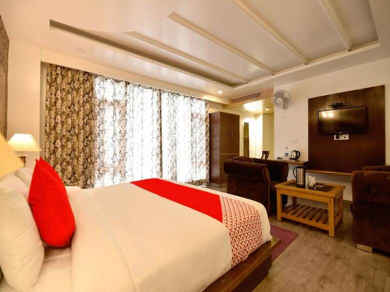 Hotel Oyo 13091 Manali Grand