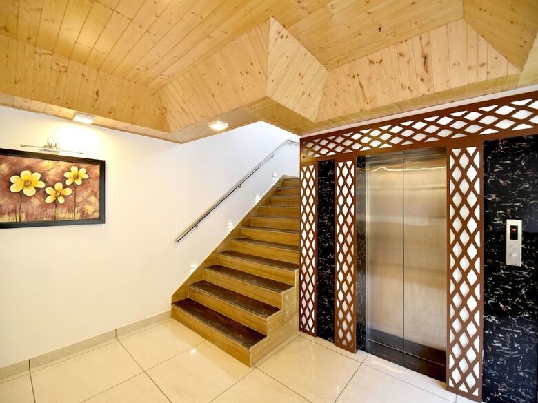 Hotel Oyo 13091 Manali Grand