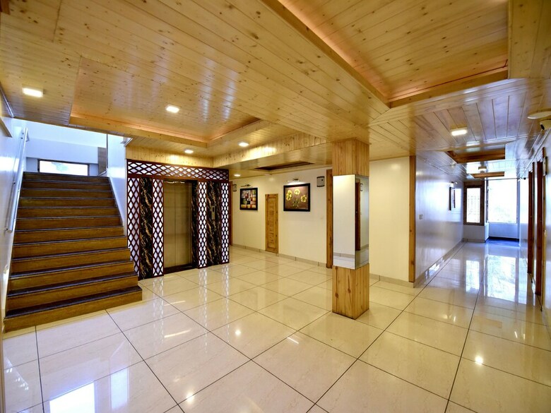 Hotel Oyo 13091 Manali Grand