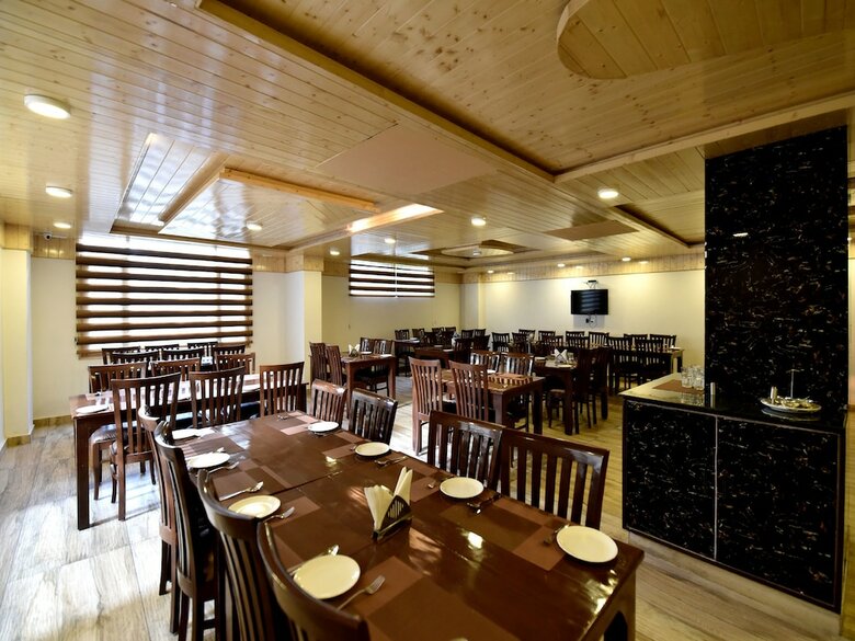 Hotel Oyo 13091 Manali Grand