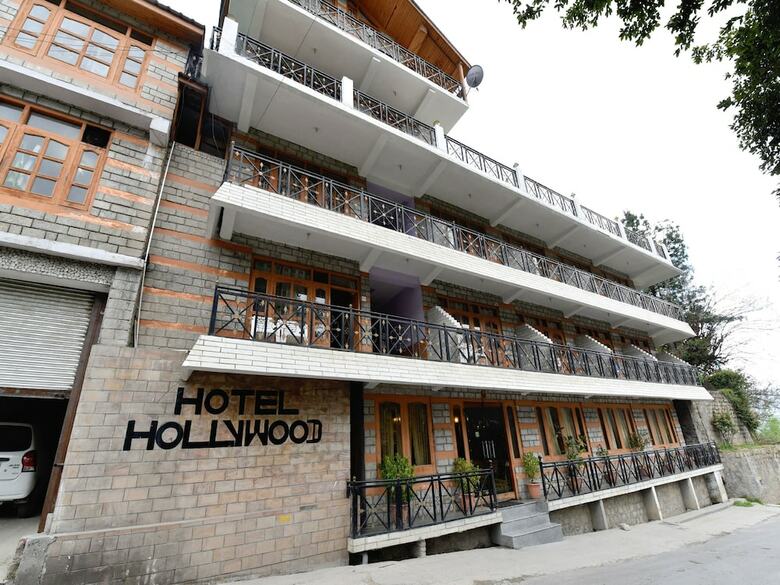 Oyo 13218 Hotel Hollywood