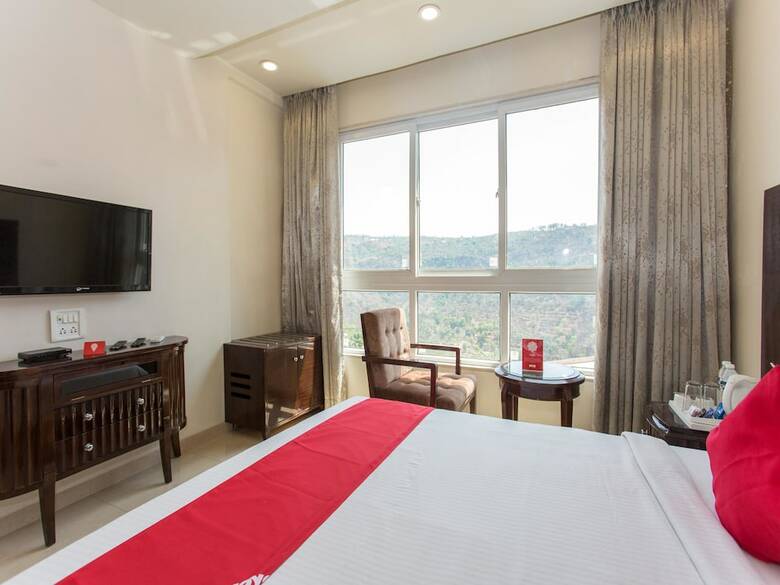 Oyo 2377 Hotel Residency