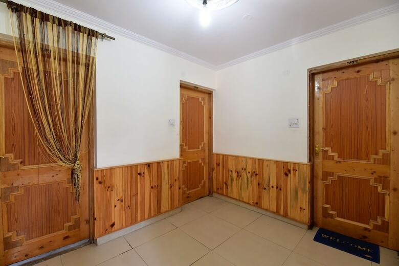 Hotel Oyo 13232 Red Rose Cottage