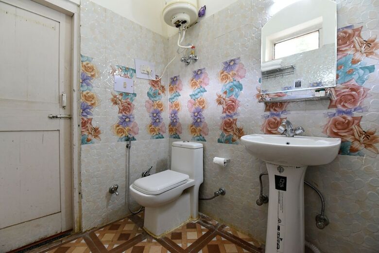 Hotel Oyo 13232 Red Rose Cottage