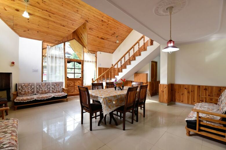 Hotel Oyo 13232 Red Rose Cottage