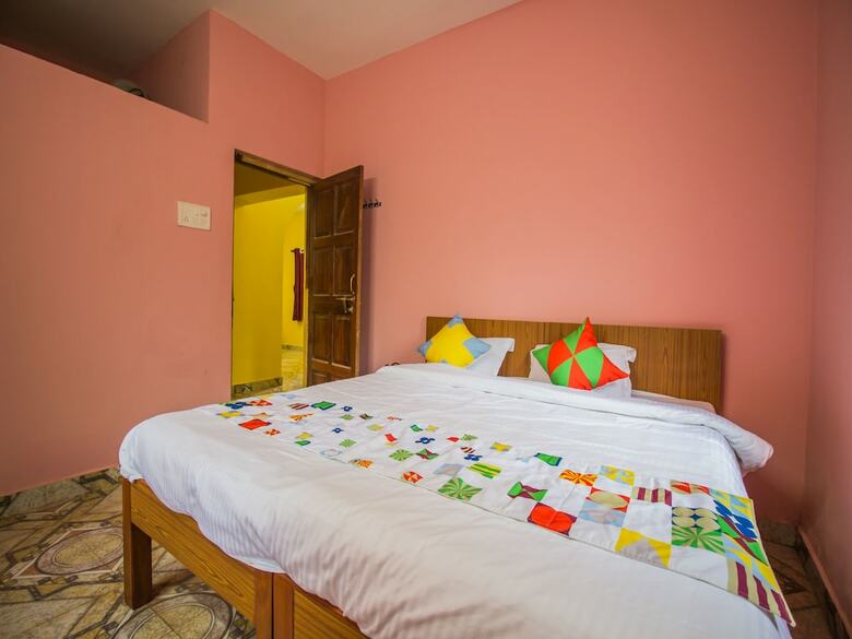Hotel Oyo 12435 Home Sunny 2bhk Uddo Beach