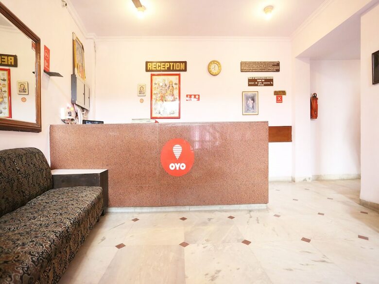 Oyo 11858 Hotel Shiv Murti Grand