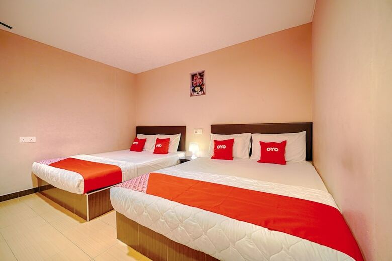 Oyo 89762 Cmn Hotel