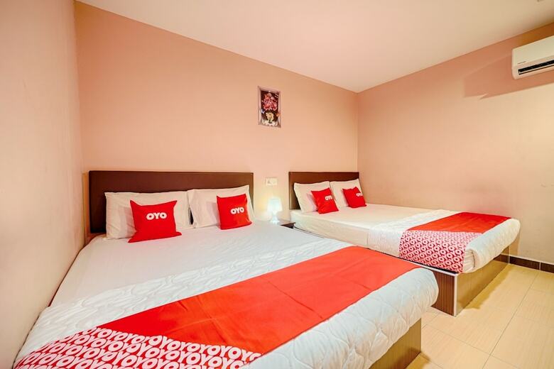 Oyo 89762 Cmn Hotel