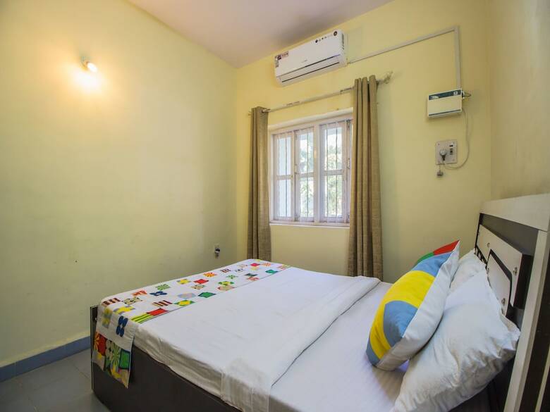 Hotel Oyo 12198 Home 2bhk Calangute Beach