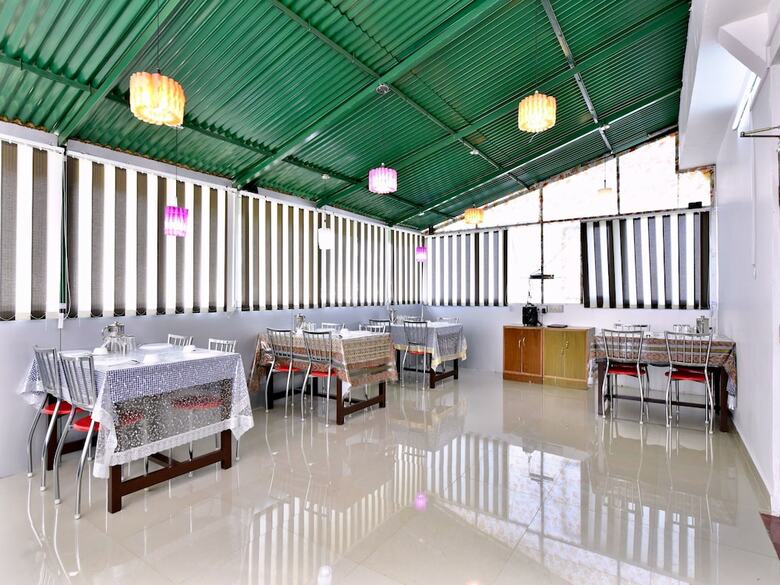 Oyo 12238 Hotel Snow Crest Inn
