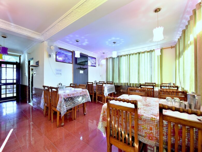 Oyo 12238 Hotel Snow Crest Inn