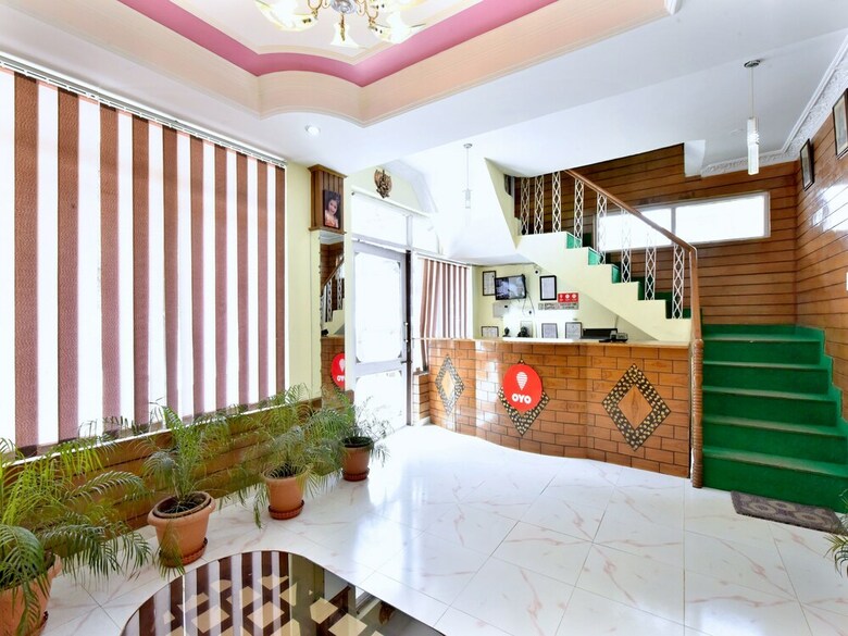 Oyo 12238 Hotel Snow Crest Inn