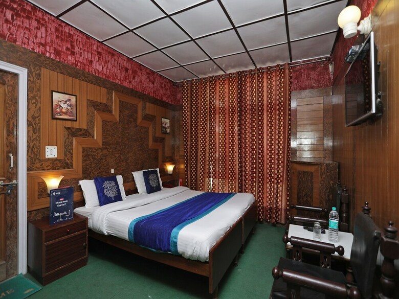 Oyo 12542 Hotel Ankur Plaza