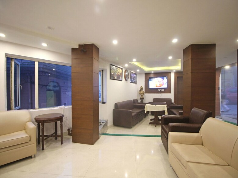 Oyo 6119 Hotel Royal Classic