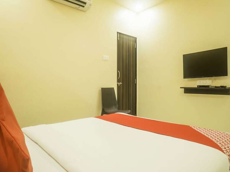 Hotel Oyo 11597 Aditi Executive