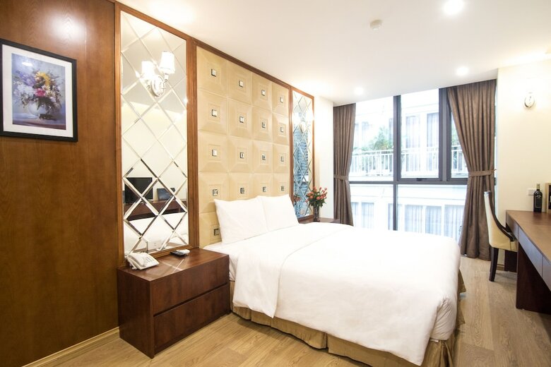 Canary Hotel & Apartment