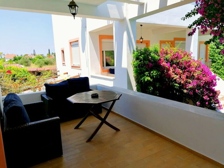 Aparthotel Rafaella Resort