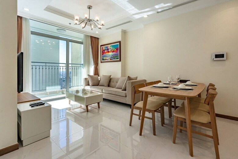 Luxury Apartment In Vinhomes