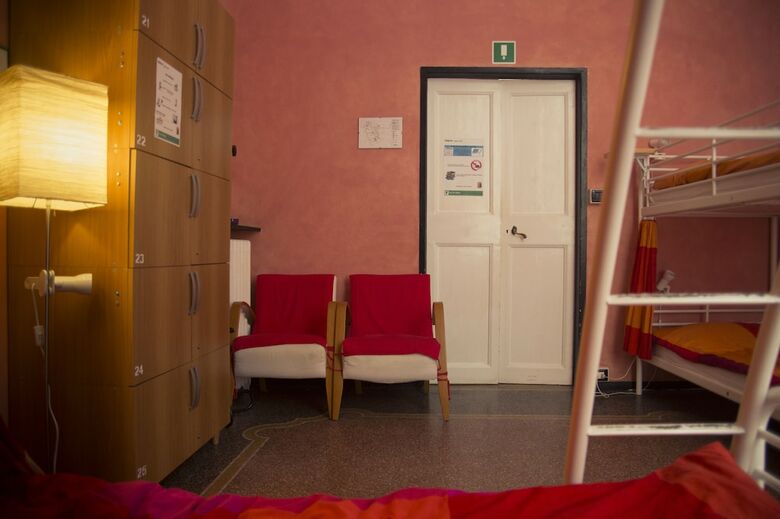 Hostal Manena Hostel Genova