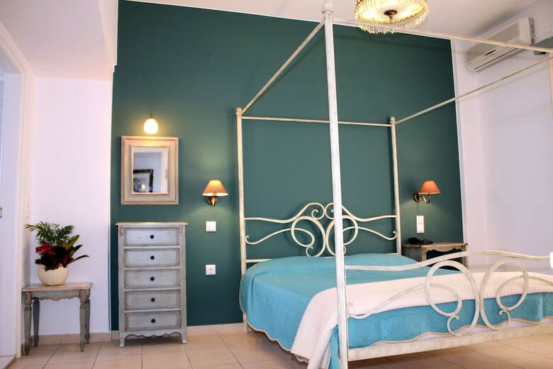 Ikaros Art Hotel