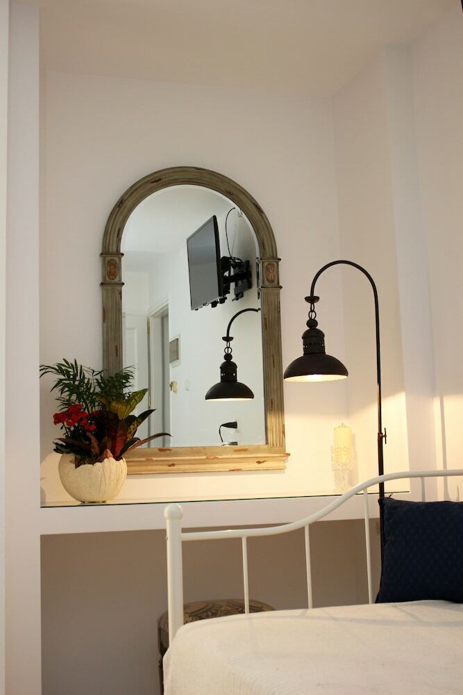Ikaros Art Hotel