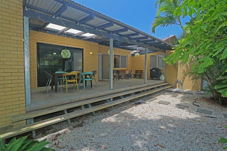 Fingal Beach House 14 Lagoon Road
