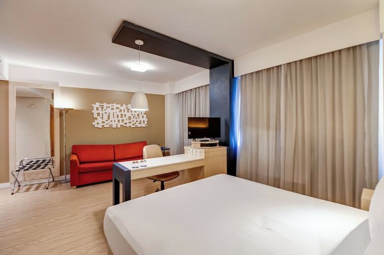 Hotel Comfort Suites Alphaville