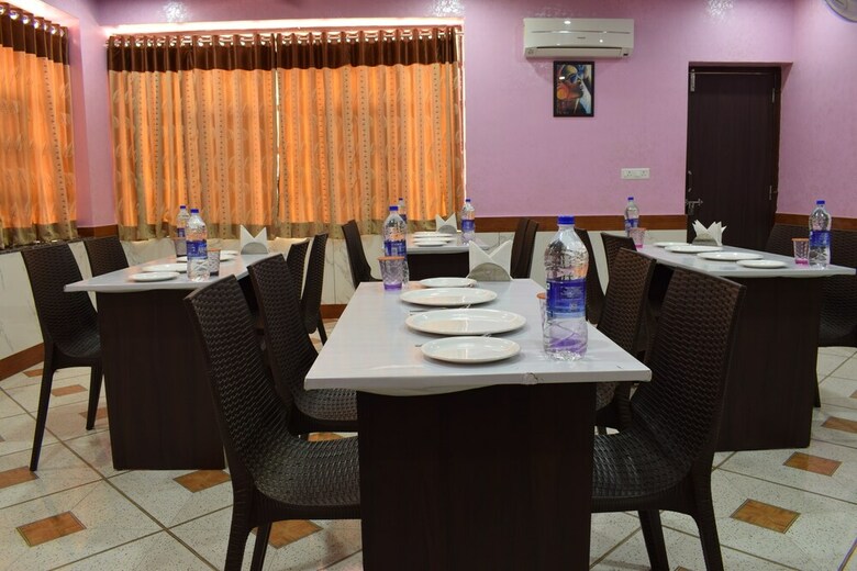 Hotel Shriram Residency