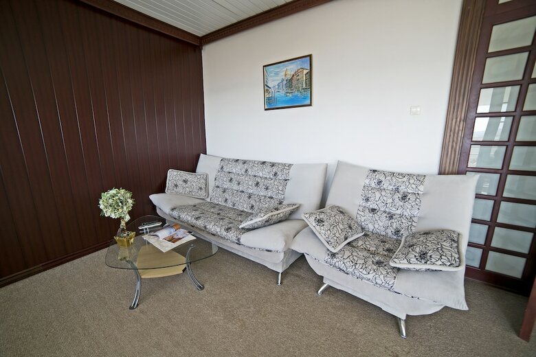 Lighthouse Hotel