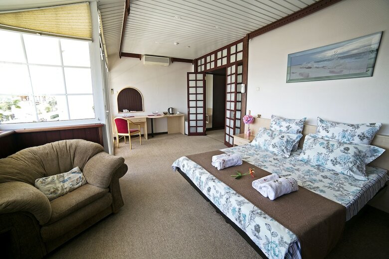 Lighthouse Hotel