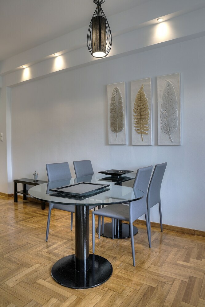 Apartment In Glyfada Center