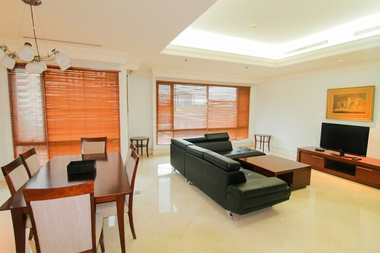Luxurious 2 Bedroom Scbd Suites Apartment By Travelio