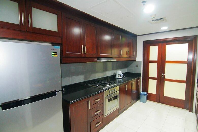 Luxurious 2 Bedroom Scbd Suites Apartment By Travelio