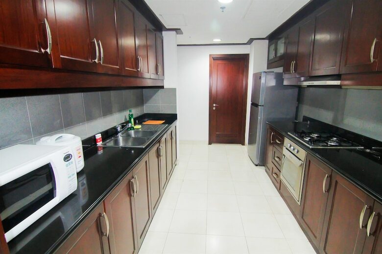 Luxurious 2 Bedroom Scbd Suites Apartment By Travelio