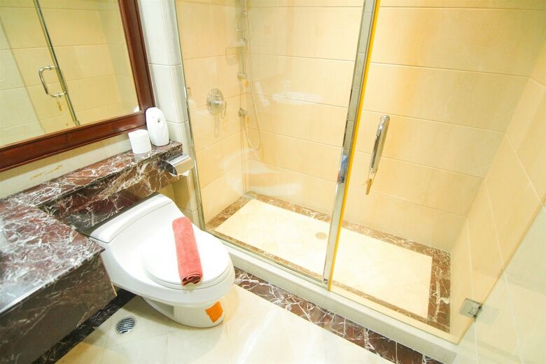 Luxurious 2 Bedroom Scbd Suites Apartment By Travelio