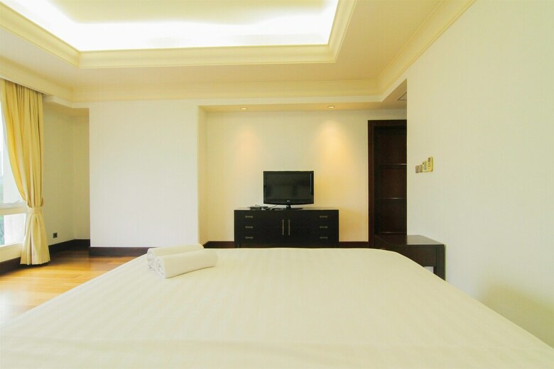 Luxurious 2 Bedroom Scbd Suites Apartment By Travelio